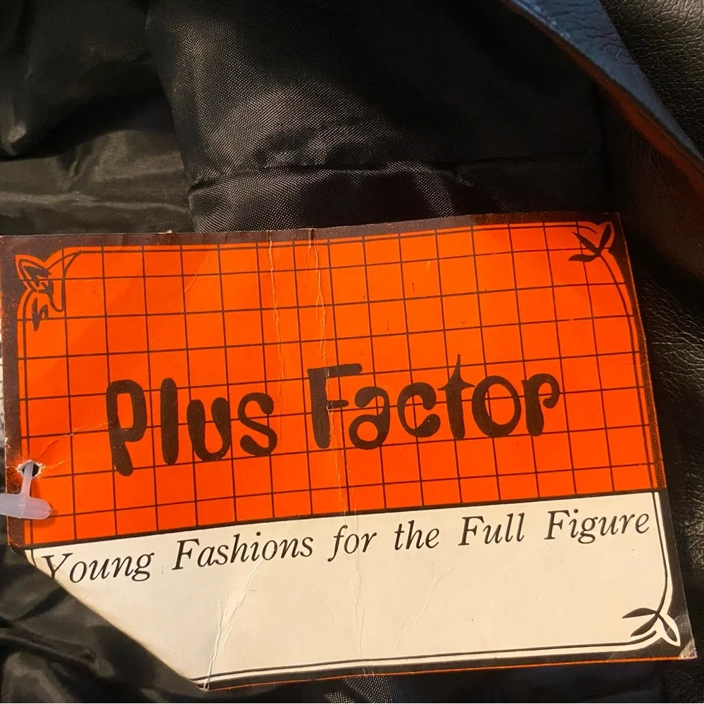 NWT Plus Factor faux leather skirt - Picture 3 of 10
